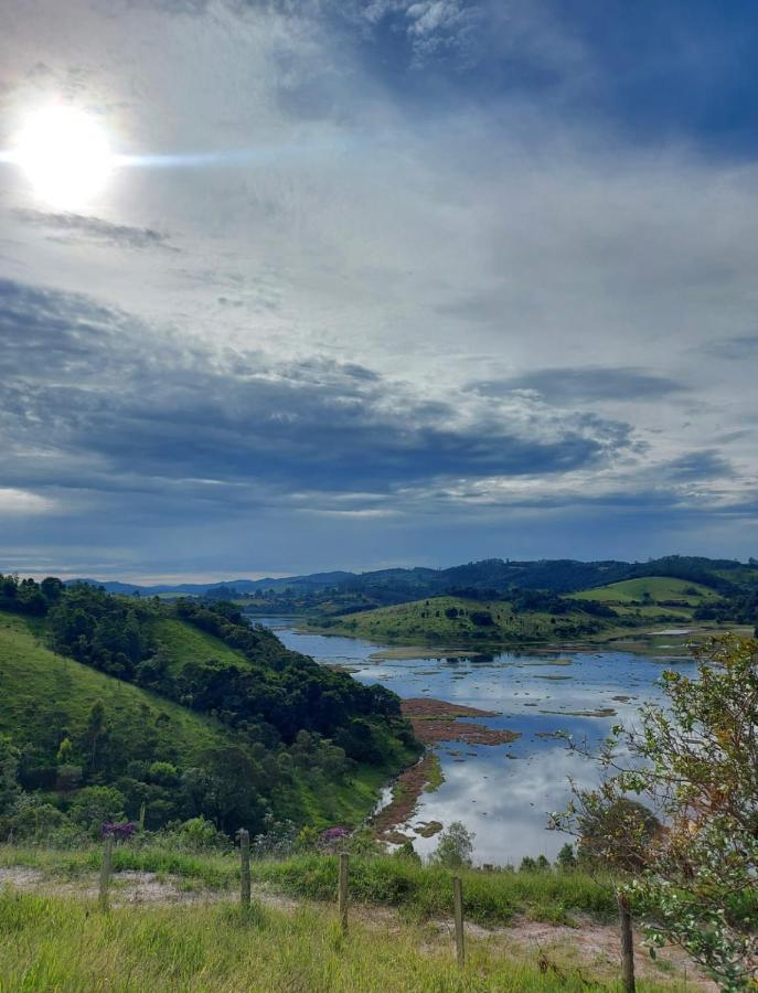 Sítio frente à Barragem Salesópolis Exterior foto